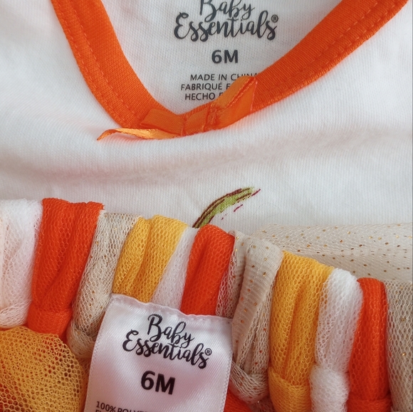 Hello Pumpkin Fall Oufit - Picture 2 of 2